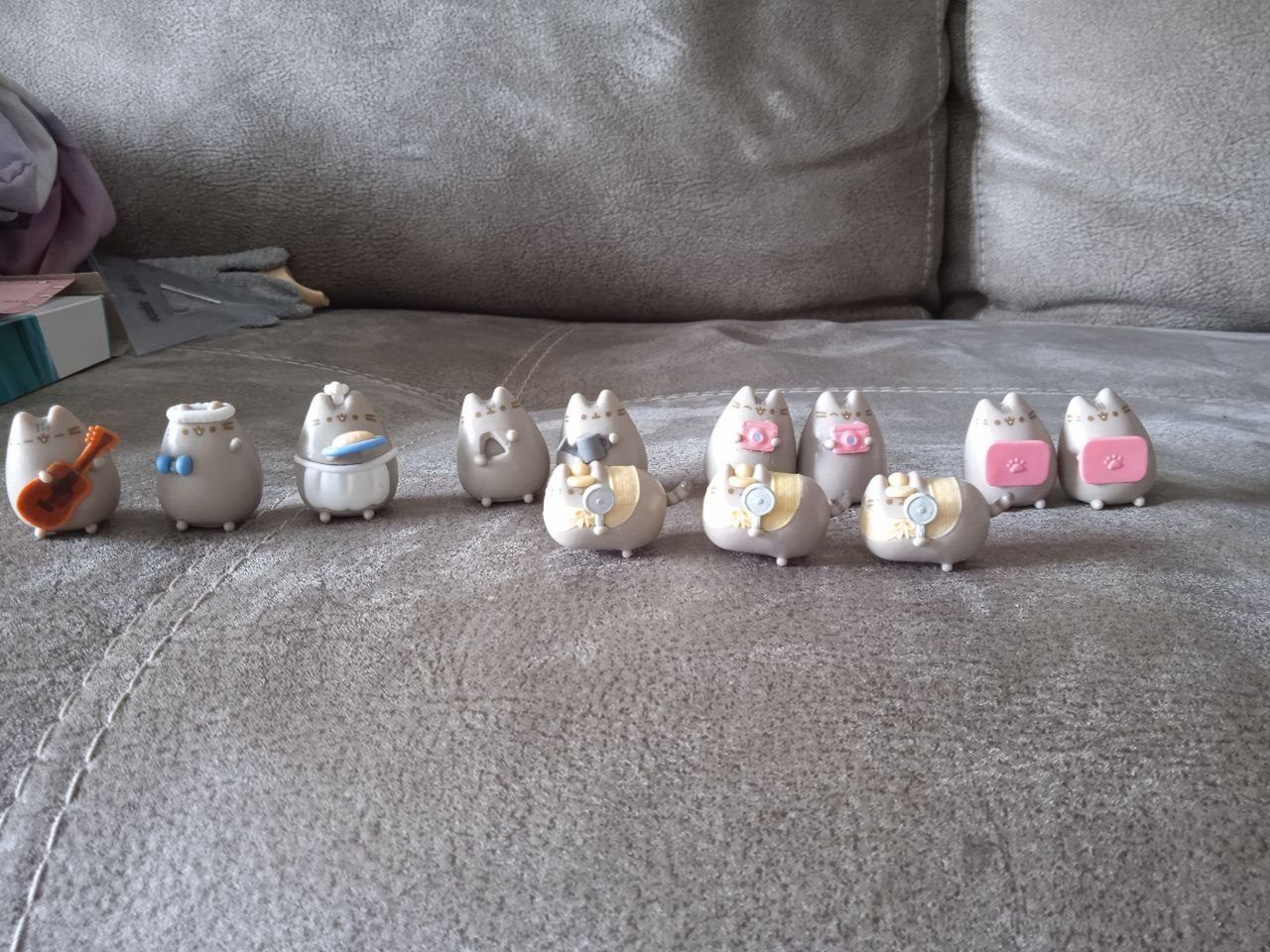 Фигурка Kinder Пушин, кошечки