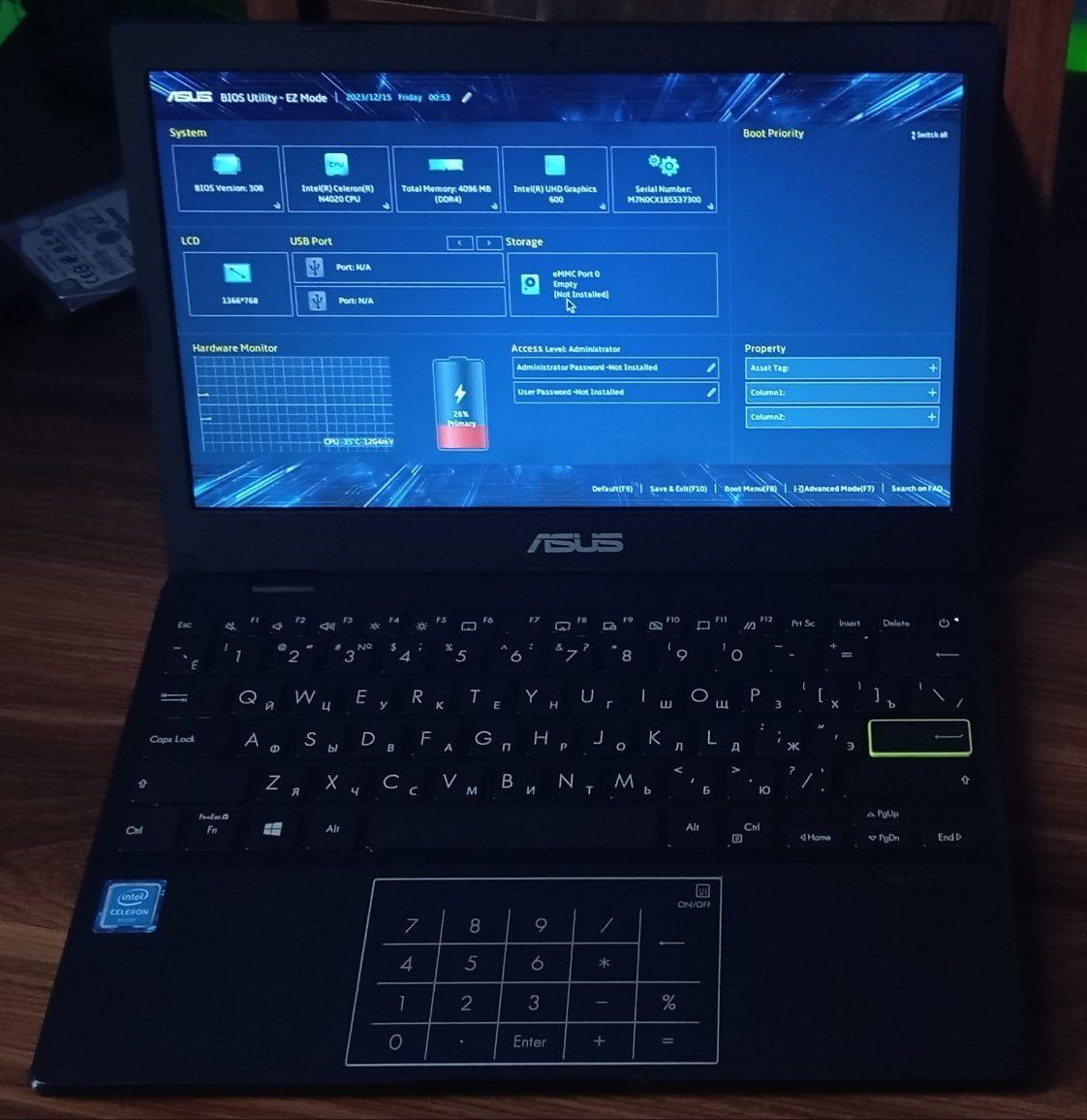 Ноутбук Asus E210M, 4 GB