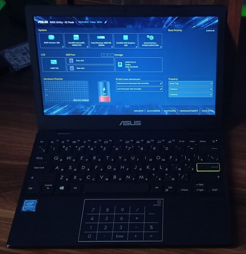 Ноутбук Asus E210M, 4 GB