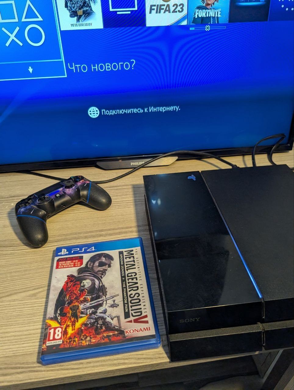 Sony PS 4 Fat,, в комплекте геймпад, HDMI, провод питания. Писать