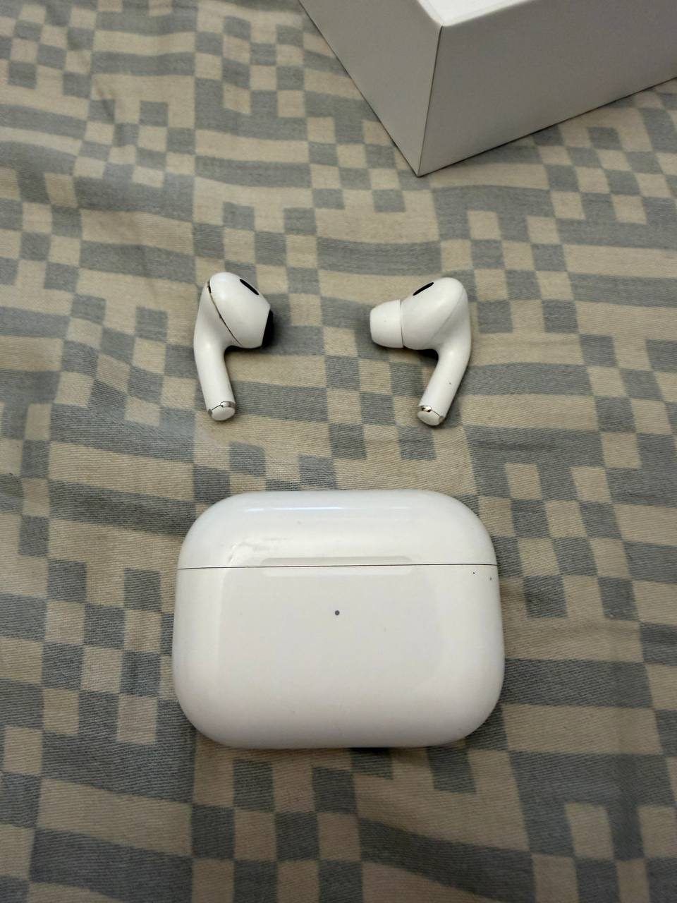 Наушники Apple Airpods pro 2, lightning