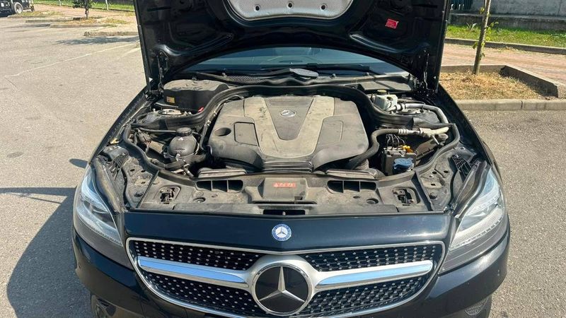 Автомобиль Mercedes-Benz CLS 350, 2014 год