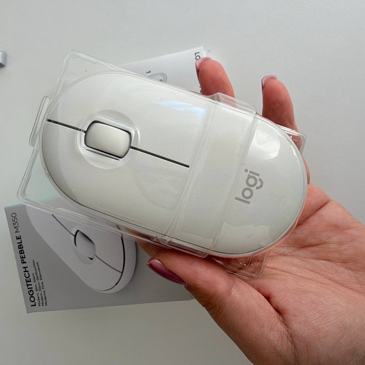 Мышка Logitech Pebble Mouse 2 M350