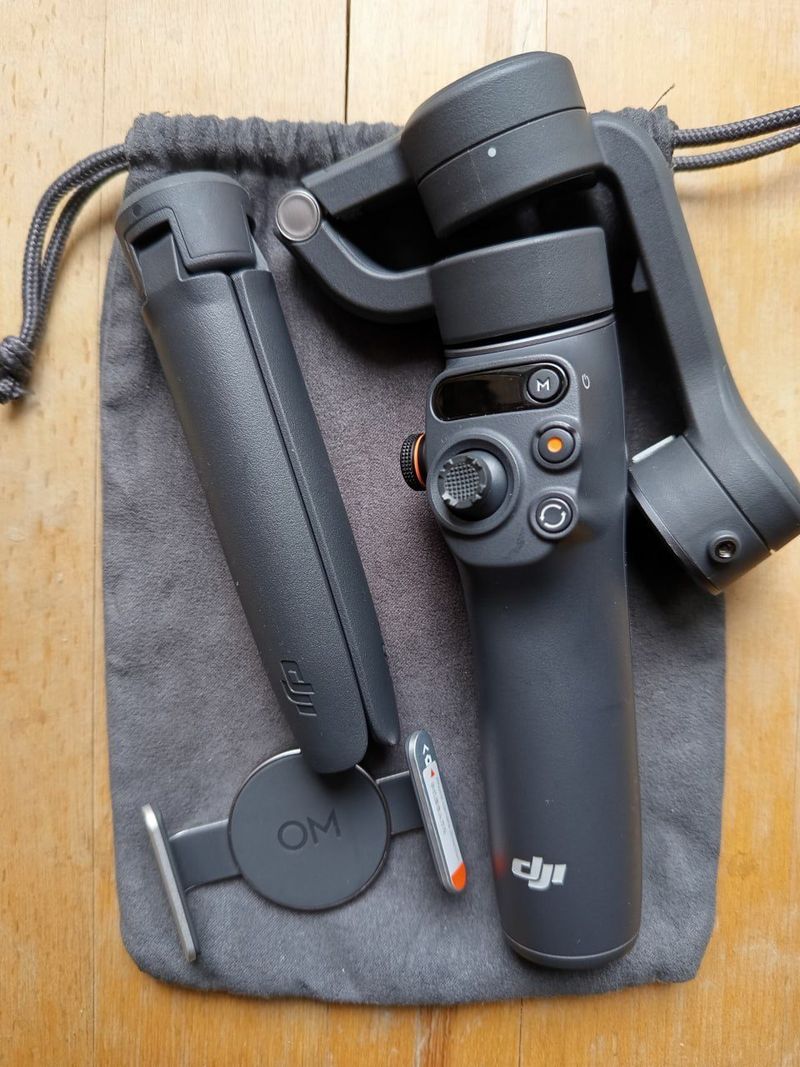 Стабилизатор DJI Osmo Mobile 6