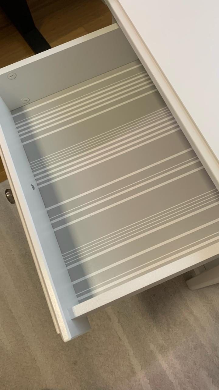 Прикроватный столик IKEA Tyssedal