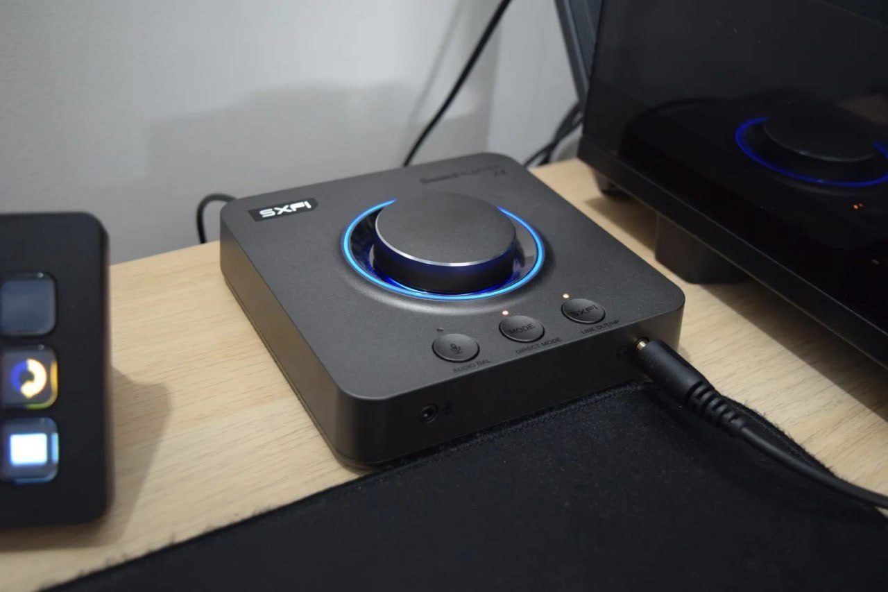Звуковая карта Creative Sound Blaster X4