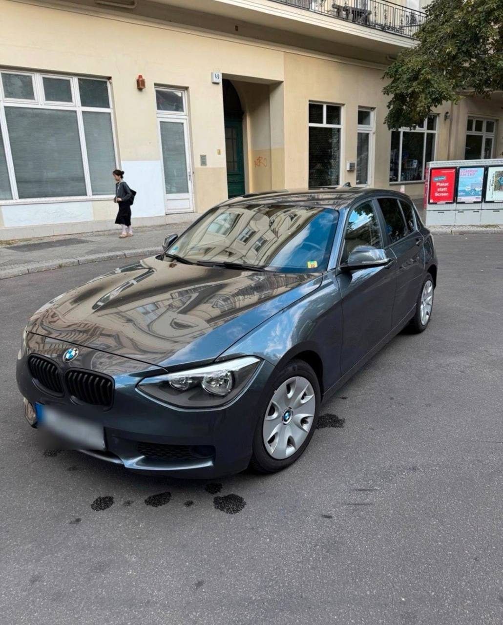 Автомобиль BMW 116i, F20