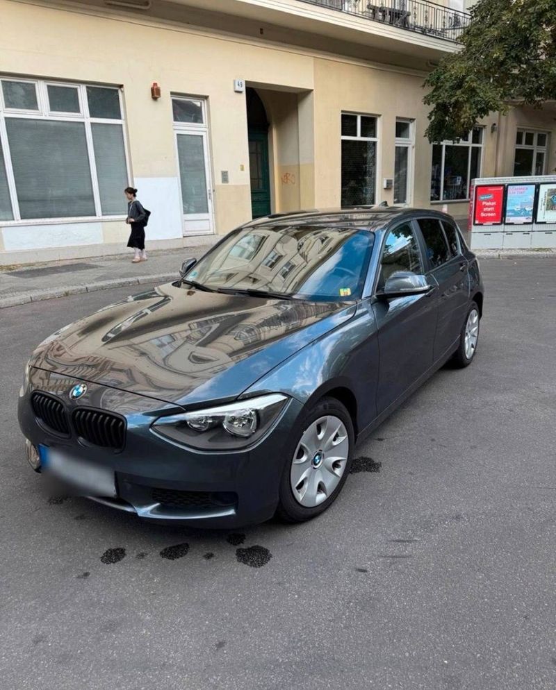 Автомобиль BMW 116i, F20