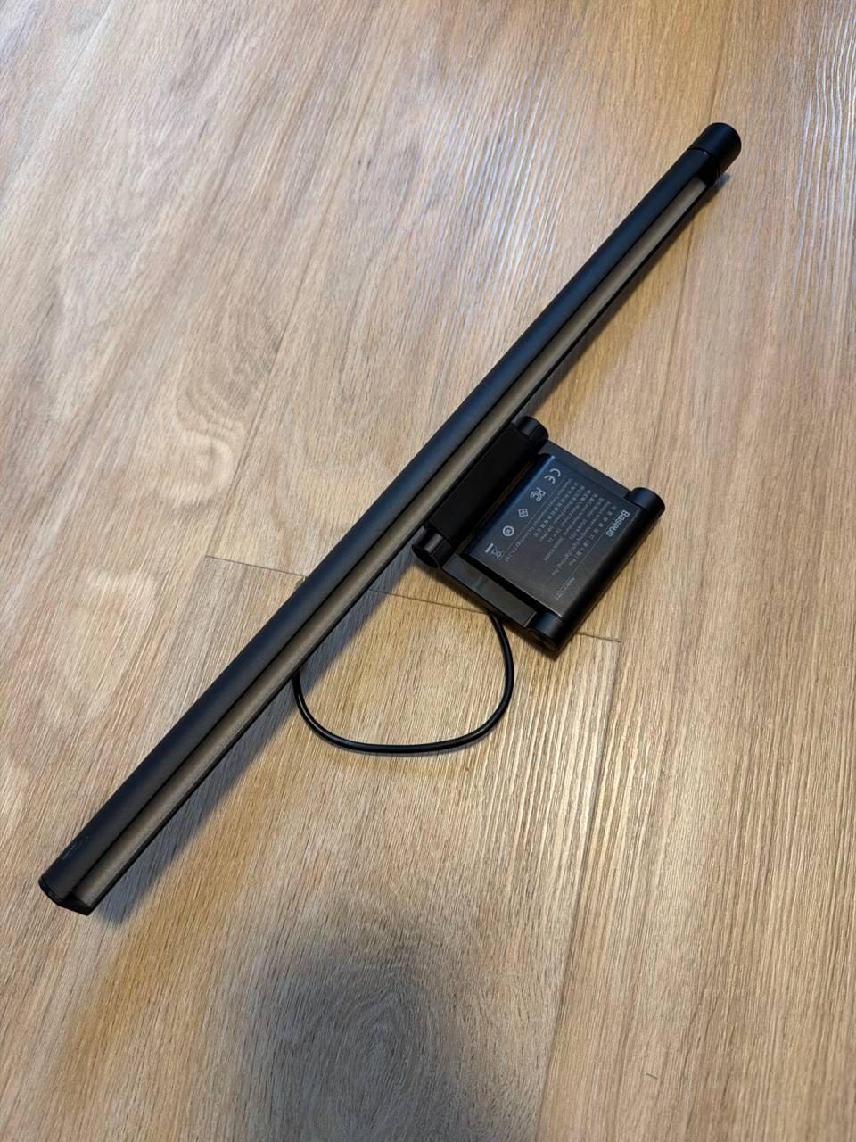 Лампа на монитор Baseus i-wok Pro. Светит на стол и не даёт бликов на экране. Цв