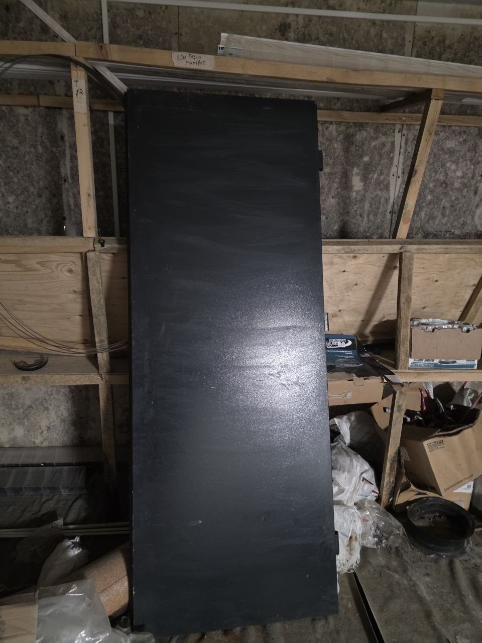 Железная дверь, 210×77.8 см
