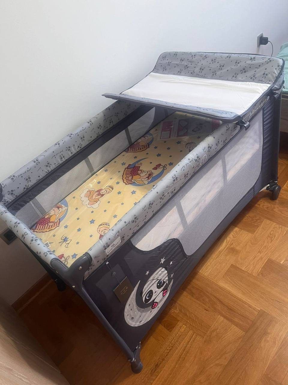 Детская кроватка-манеж 2 в 1, с матрасом
