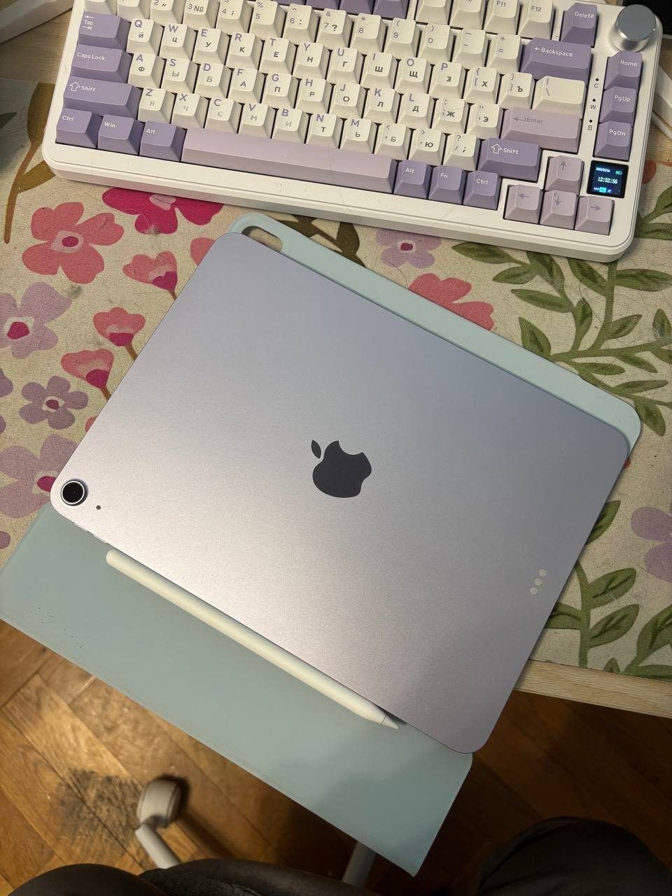Планшет и стилус Apple IPad Air m3, 128 ГБ