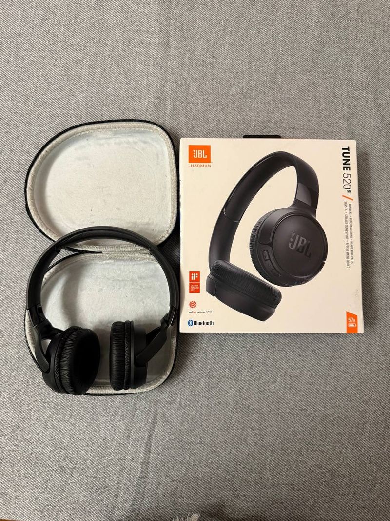 Беспроводные наушники JBL Tune 520BT