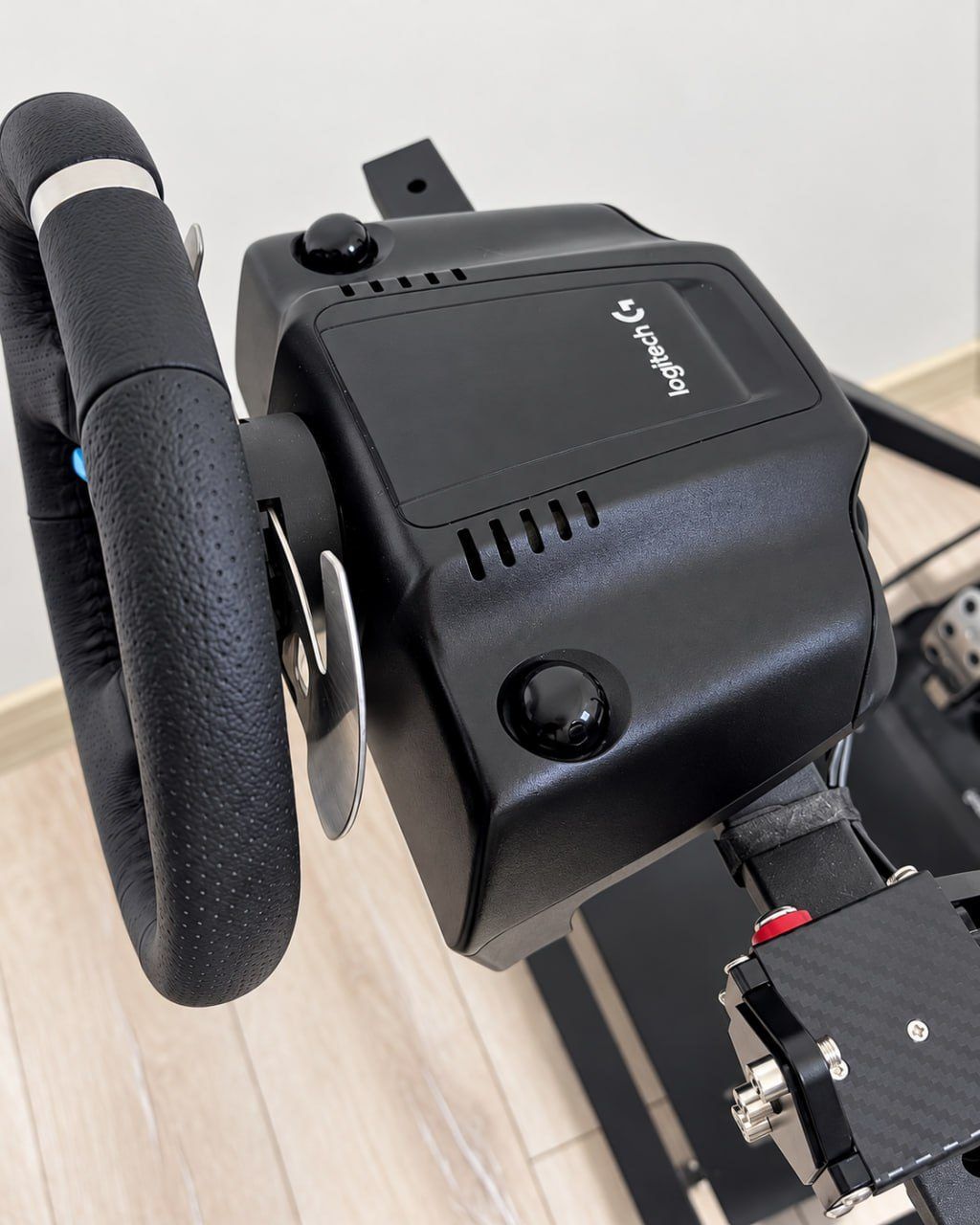 Гоночный симулятор Logitech G29 Driving Force, комплект