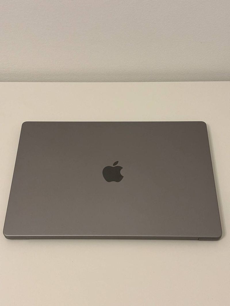 Ноутбук Apple MacBook Pro 16” M1 Max, 1 TB