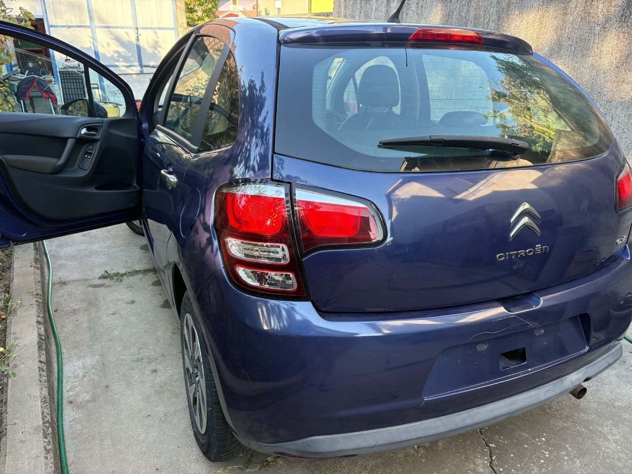 Автомобиль Citroen C3 1.2, 2014 год