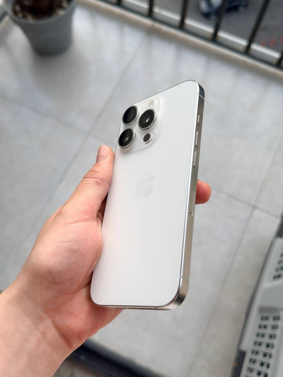 Смартфон Apple iPhone 16 Pro, 128 ГБ