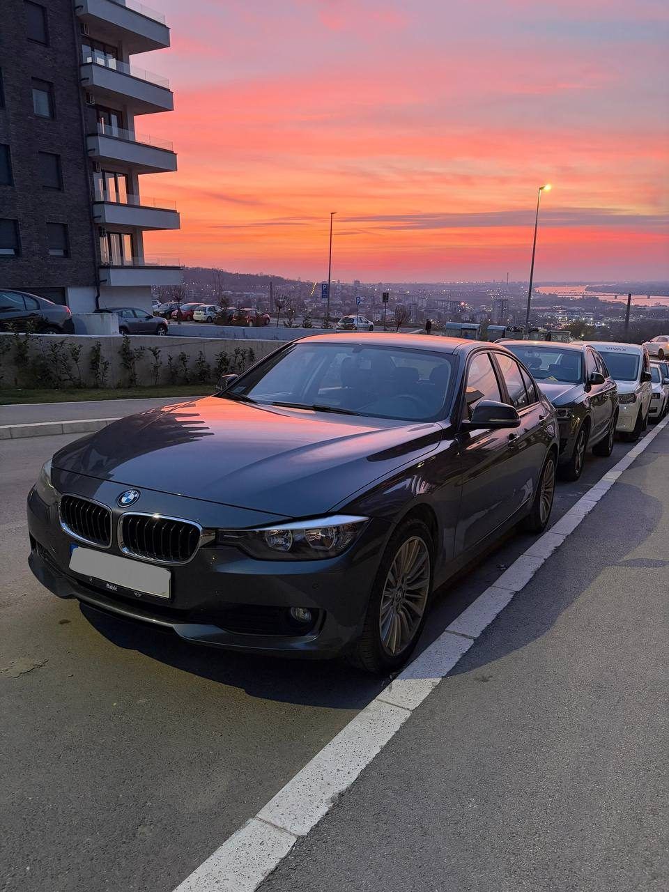 Автомобиль BMW 320d xDrive, 2015