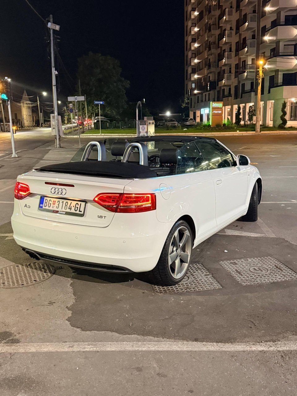 Автомобиль Audi A3 Cabrio, 2010 год